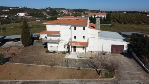 Moradia T21 para Venda em Assunção, Ajuda, Salvador e Santo Ildefonso