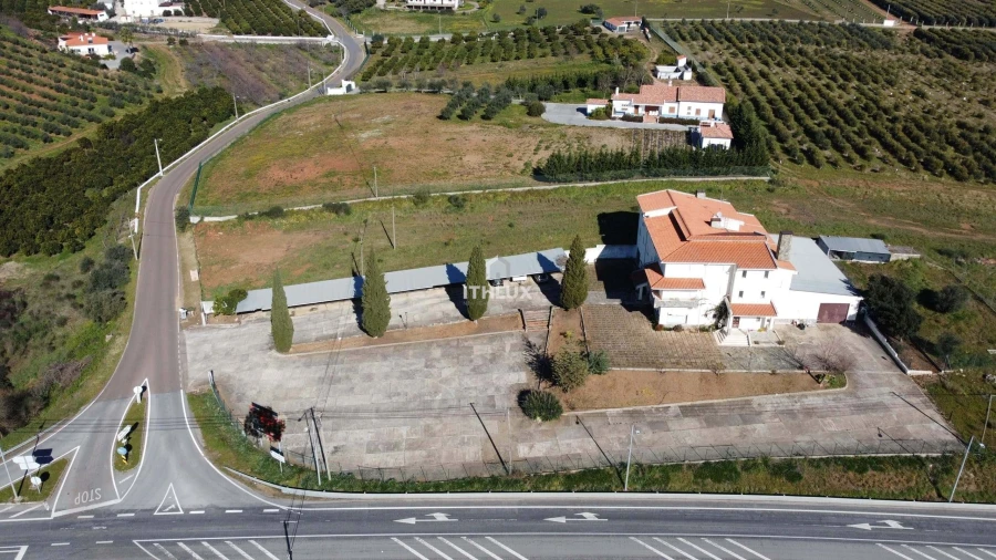 Moradia T21 para Venda em Assunção, Ajuda, Salvador e Santo Ildefonso Foto 3