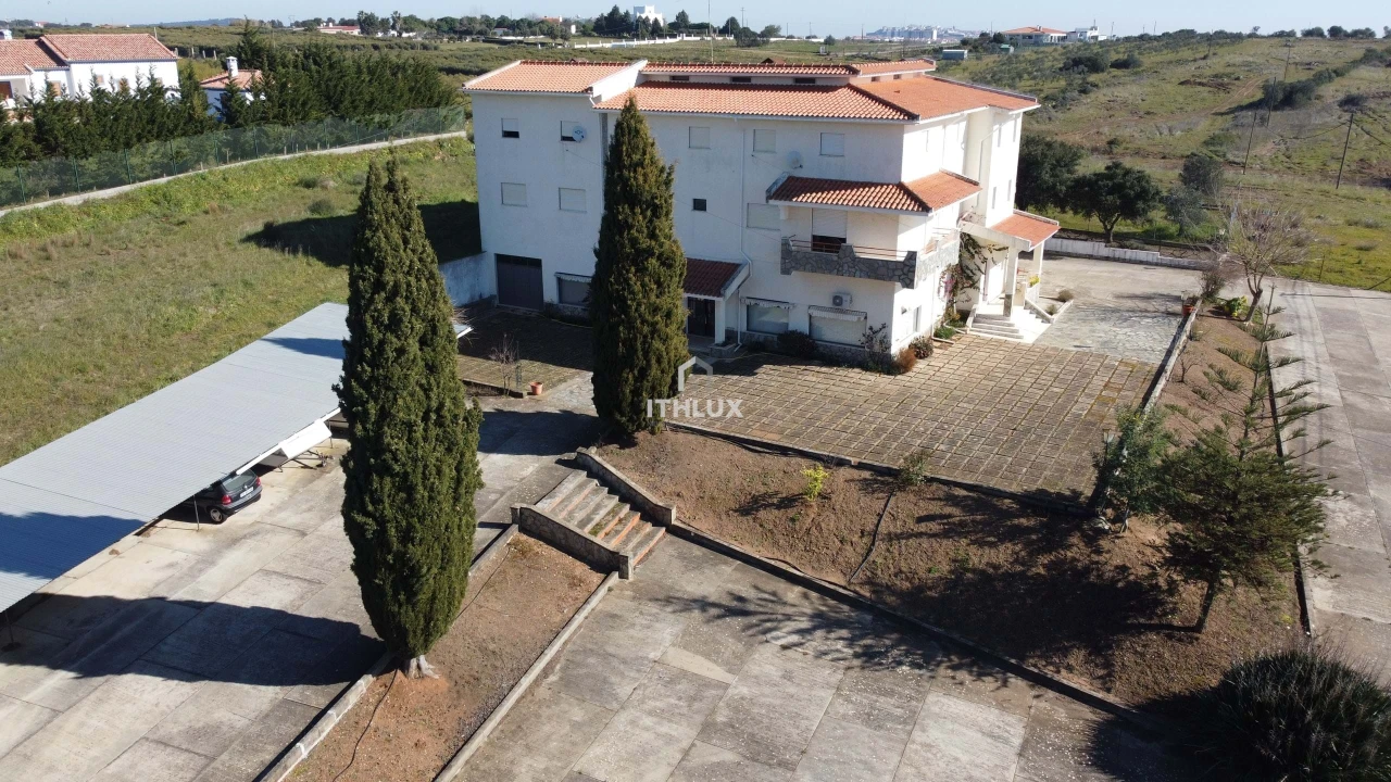 Moradia T21 para Venda em Assunção, Ajuda, Salvador e Santo Ildefonso Foto 22