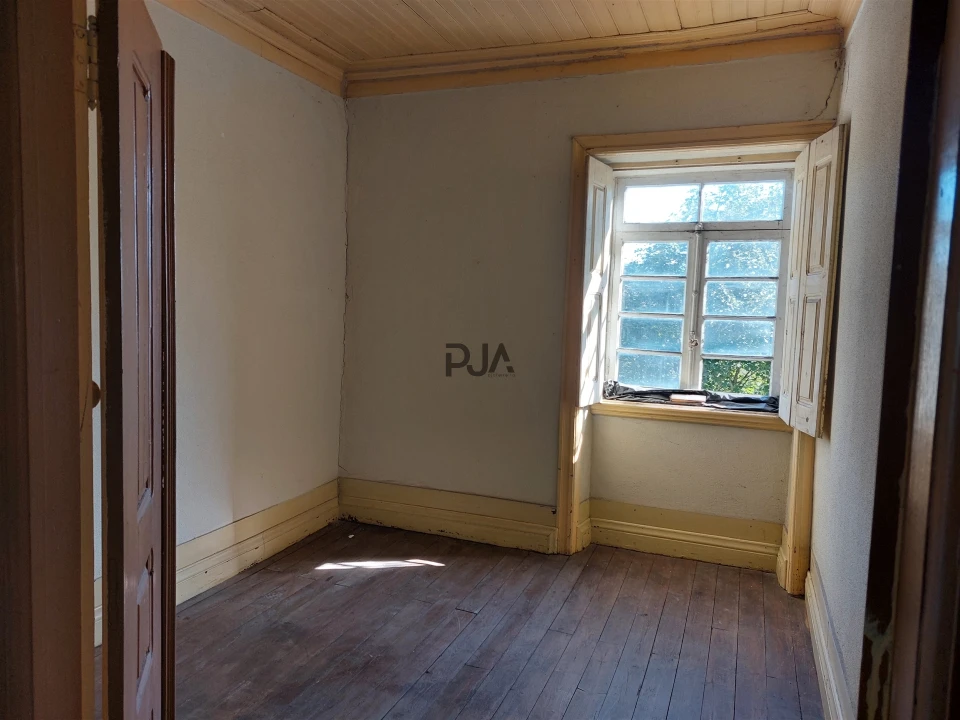 Moradia T5 para Venda em Fornos de Algodres Foto 7