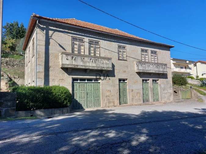 Moradia T5 para Venda em Fornos de Algodres Foto 16