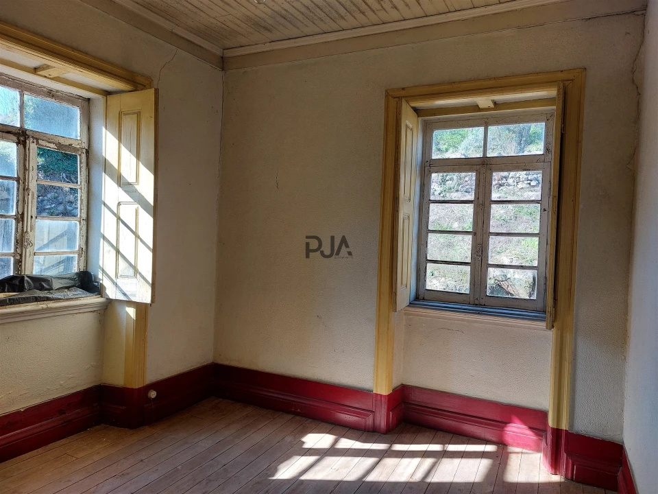 Moradia T5 para Venda em Fornos de Algodres Foto 11