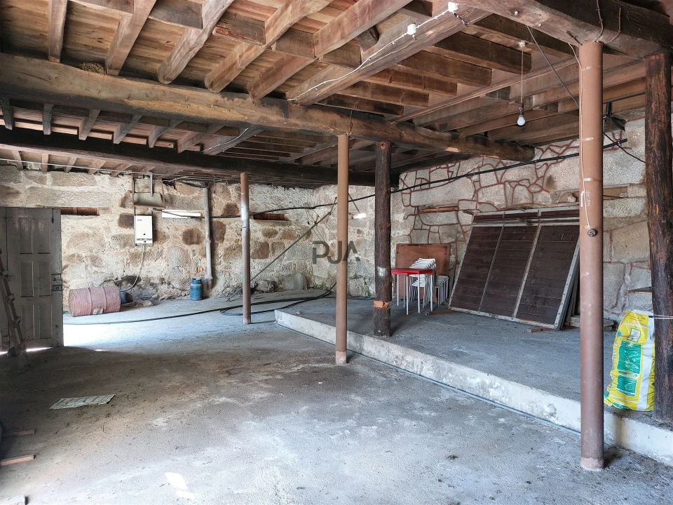 Moradia T5 para Venda em Fornos de Algodres Foto 14