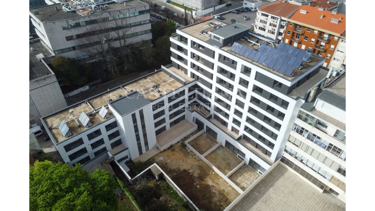 Apartamento T3 para Venda em Cedofeita, Santo Ildefonso, Sé, Miragaia, São Nicolau e Vitória Foto 4