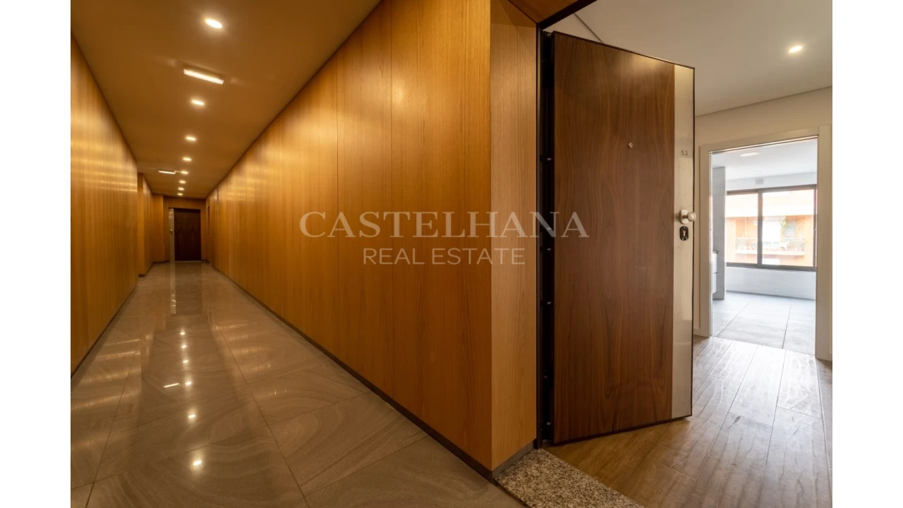 Apartamento T3 para Venda em Cedofeita, Santo Ildefonso, Sé, Miragaia, São Nicolau e Vitória Foto 5