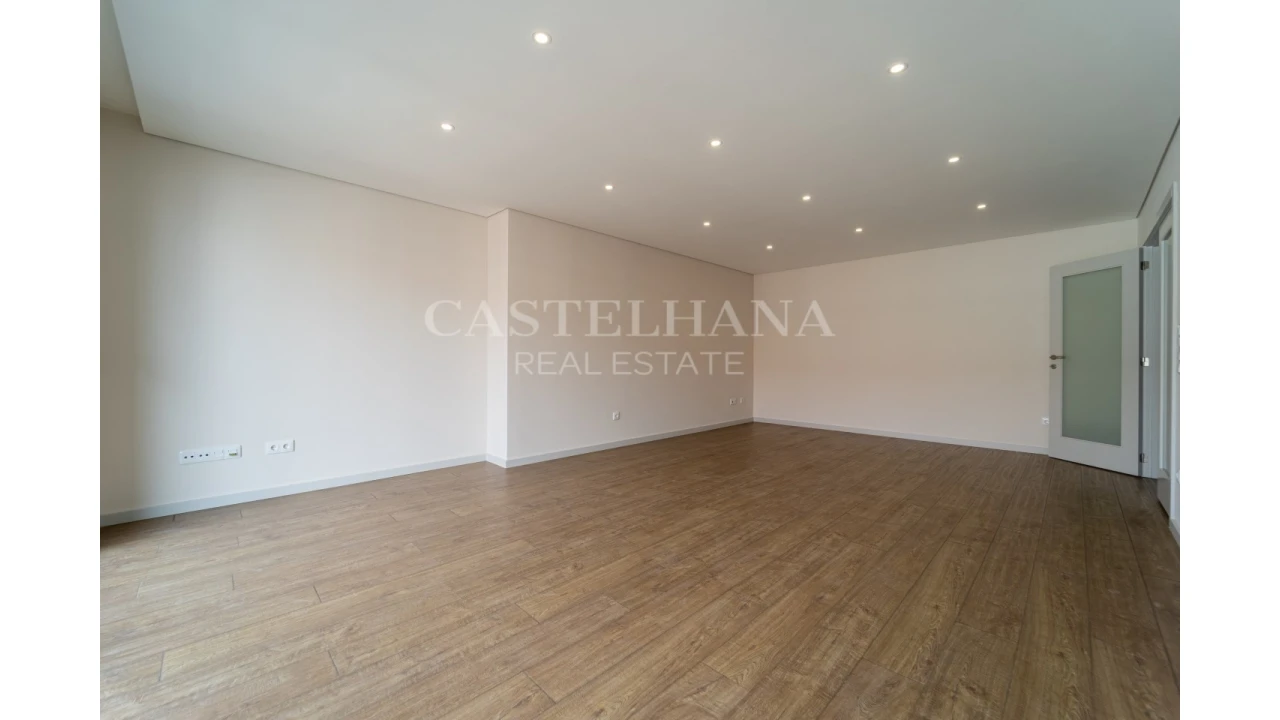 Apartamento T3 para Venda em Cedofeita, Santo Ildefonso, Sé, Miragaia, São Nicolau e Vitória Foto 15