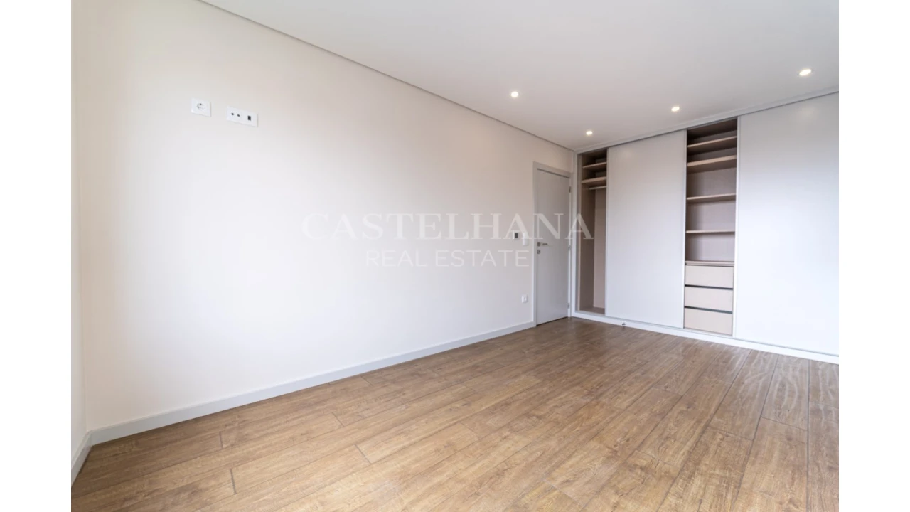 Apartamento T3 para Venda em Cedofeita, Santo Ildefonso, Sé, Miragaia, São Nicolau e Vitória Foto 20