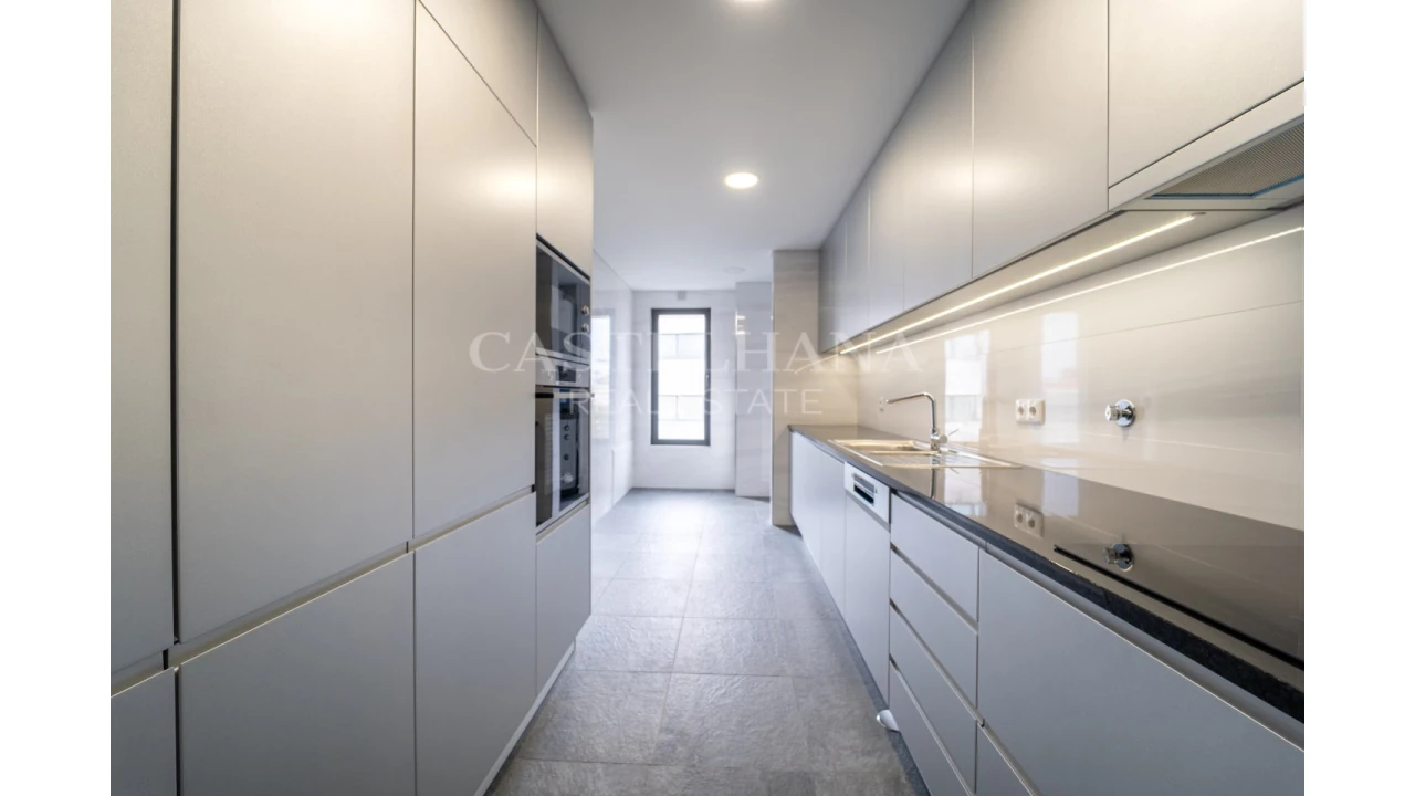 Apartamento T3 para Venda em Cedofeita, Santo Ildefonso, Sé, Miragaia, São Nicolau e Vitória Foto 25