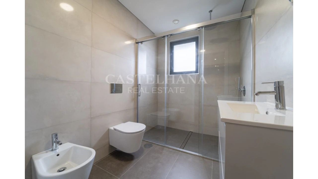 Apartamento T3 para Venda em Cedofeita, Santo Ildefonso, Sé, Miragaia, São Nicolau e Vitória Foto 35