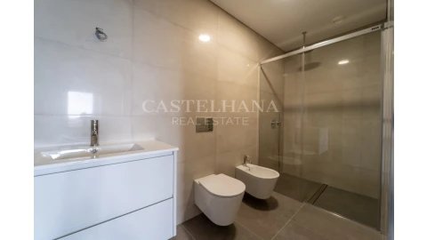 Apartamento T3 para Venda em Cedofeita, Santo Ildefonso, Sé, Miragaia, São Nicolau e Vitória
