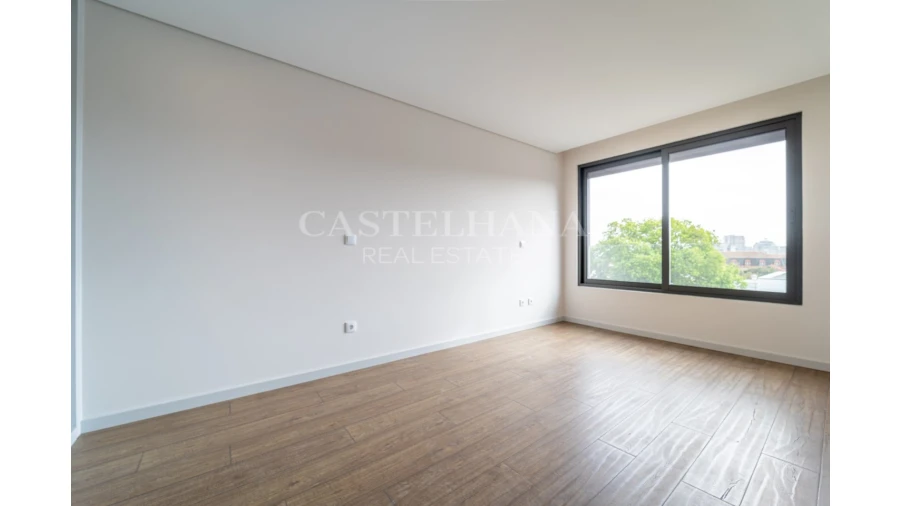 Apartamento T3 para Venda em Cedofeita, Santo Ildefonso, Sé, Miragaia, São Nicolau e Vitória Foto 16