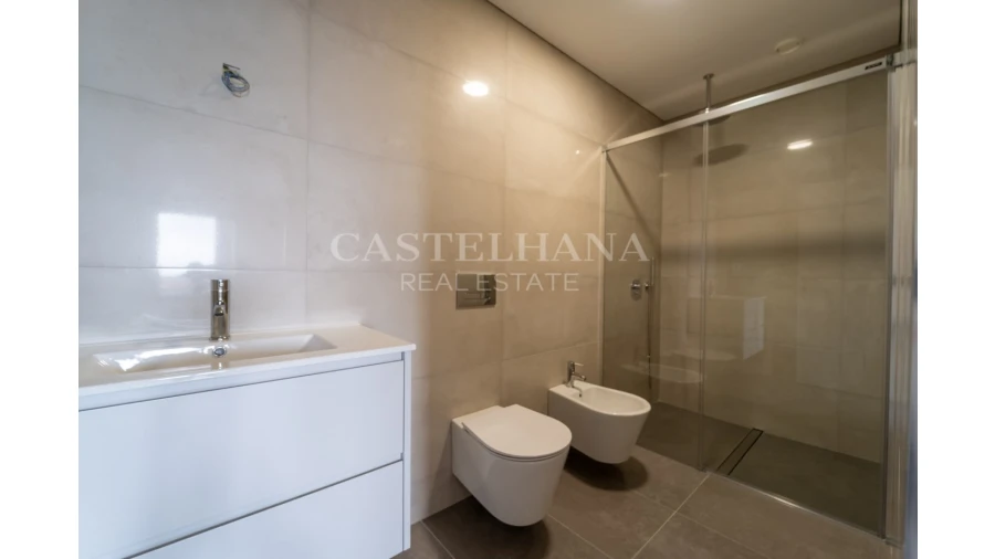 Apartamento T3 para Venda em Cedofeita, Santo Ildefonso, Sé, Miragaia, São Nicolau e Vitória Foto 21