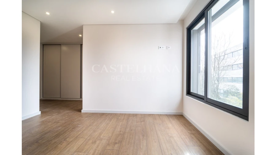Apartamento T3 para Venda em Cedofeita, Santo Ildefonso, Sé, Miragaia, São Nicolau e Vitória Foto 24