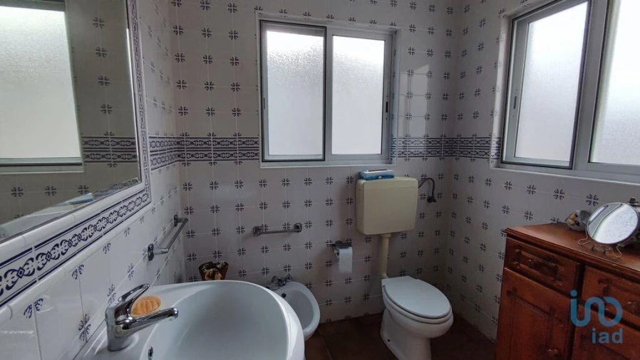 Moradia T3 para Venda em Povoação Foto 9