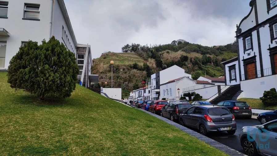 Moradia T3 para Venda em Povoação Foto 4