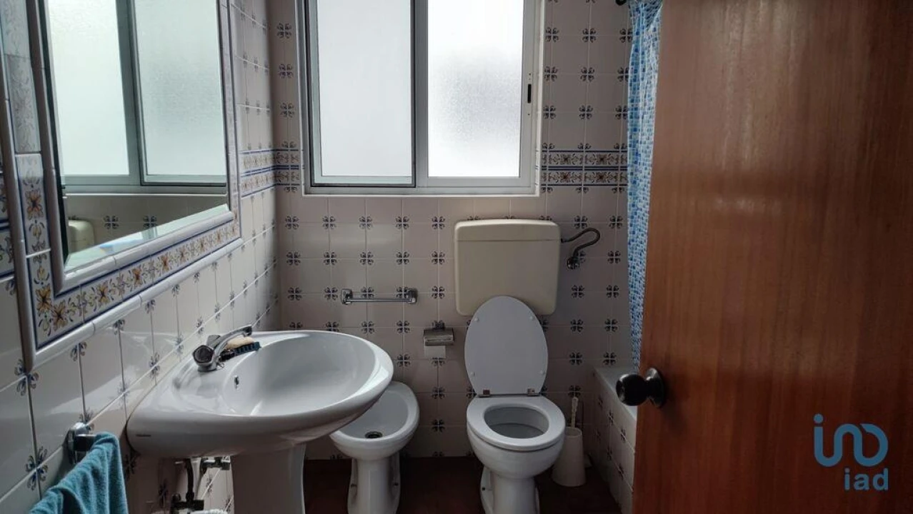 Moradia T3 para Venda em Povoação Foto 11