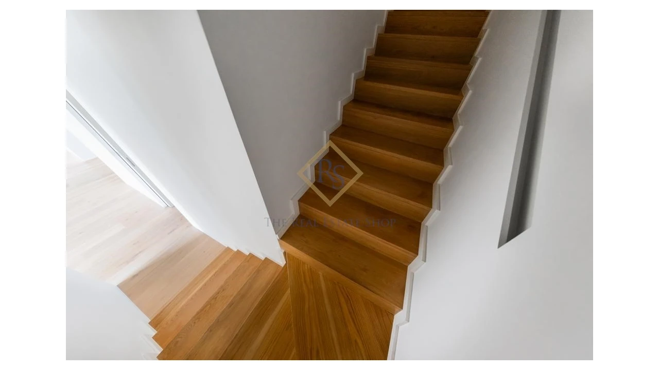 Apartamento T2 para Venda em Alvalade Foto 8