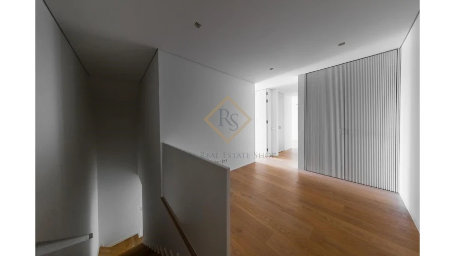 Apartamento T2 para Venda em Alvalade Foto 9