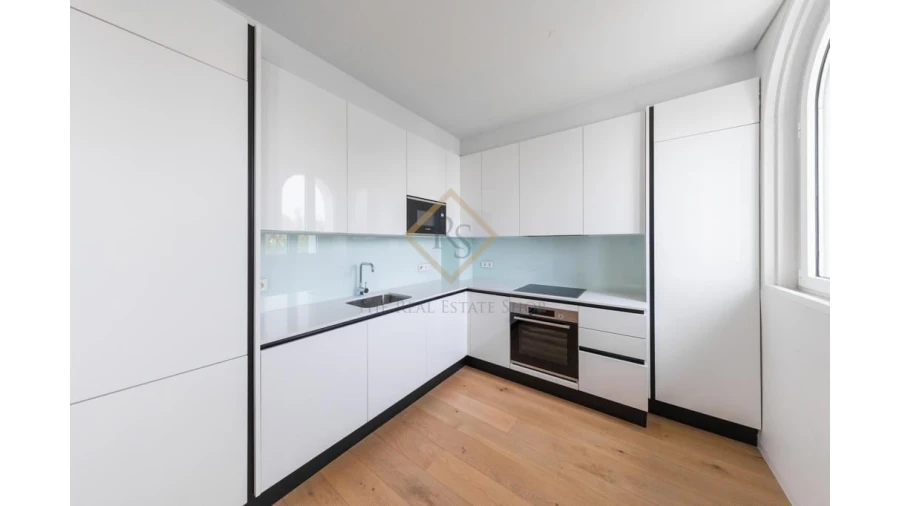 Apartamento T2 para Venda em Alvalade Foto 5