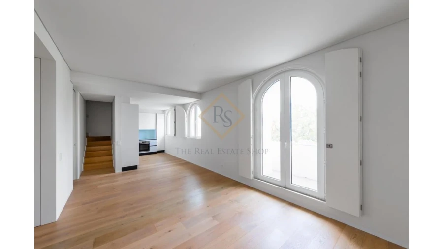 Apartamento T2 para Venda em Alvalade Foto 3