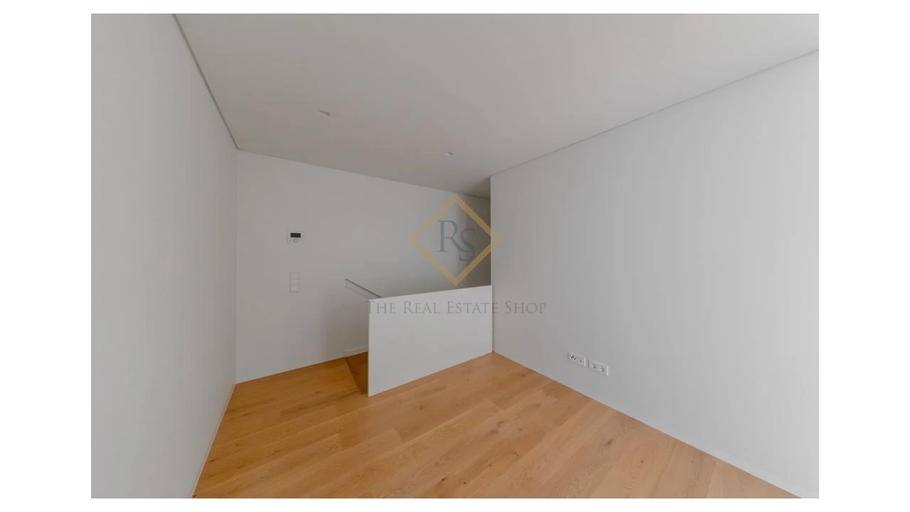 Apartamento T2 para Venda em Alvalade Foto 10