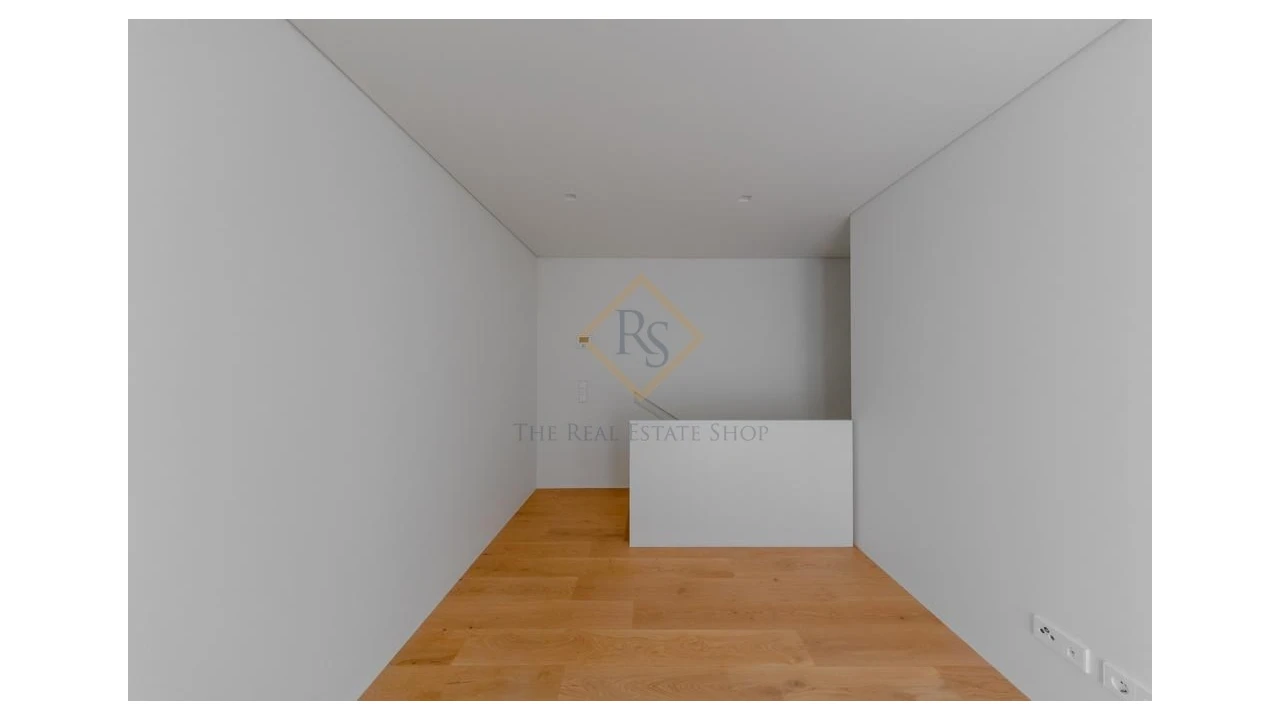 Apartamento T2 para Venda em Alvalade Foto 11