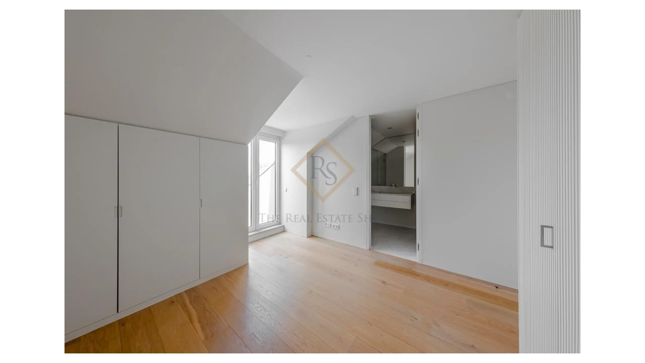 Apartamento T2 para Venda em Alvalade Foto 18