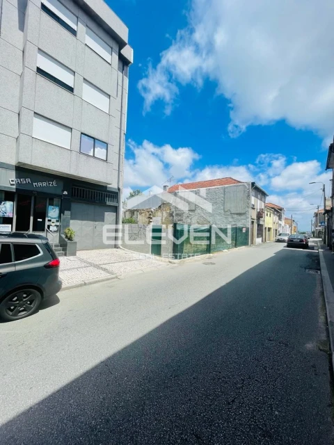 Terreno para Venda em Oliveira do Douro