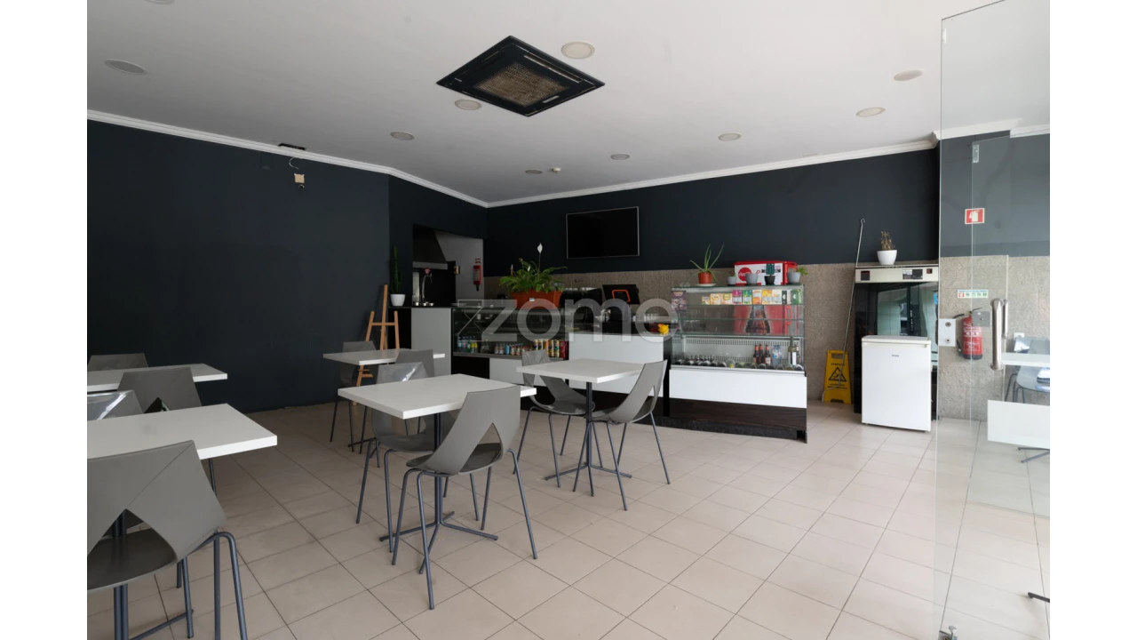 Negócio para Venda em Laranjeiro e Feijó Foto 4