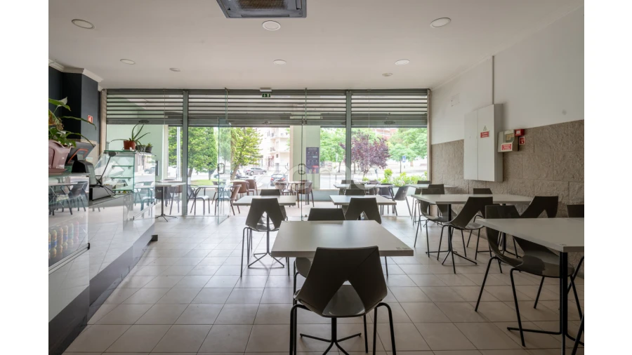 Negócio para Venda em Laranjeiro e Feijó Foto 3