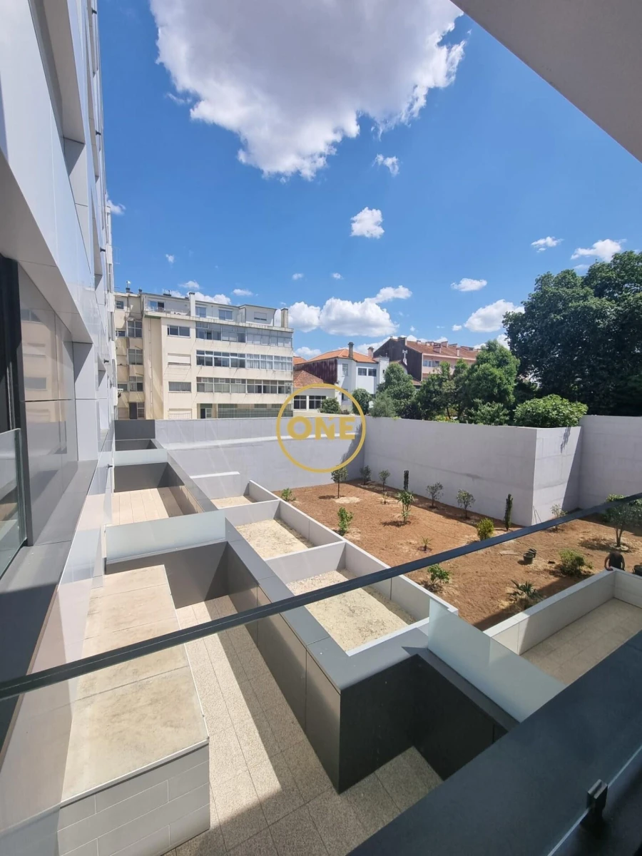 Garagem para Venda em Cedofeita, Santo Ildefonso, Sé, Miragaia, São Nicolau e Vitória Foto 2