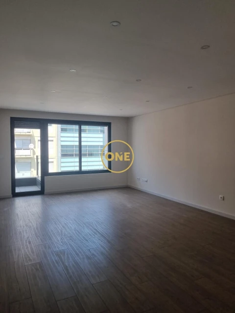 Apartamento T3 para Venda em Cedofeita, Santo Ildefonso, Sé, Miragaia, São Nicolau e Vitória