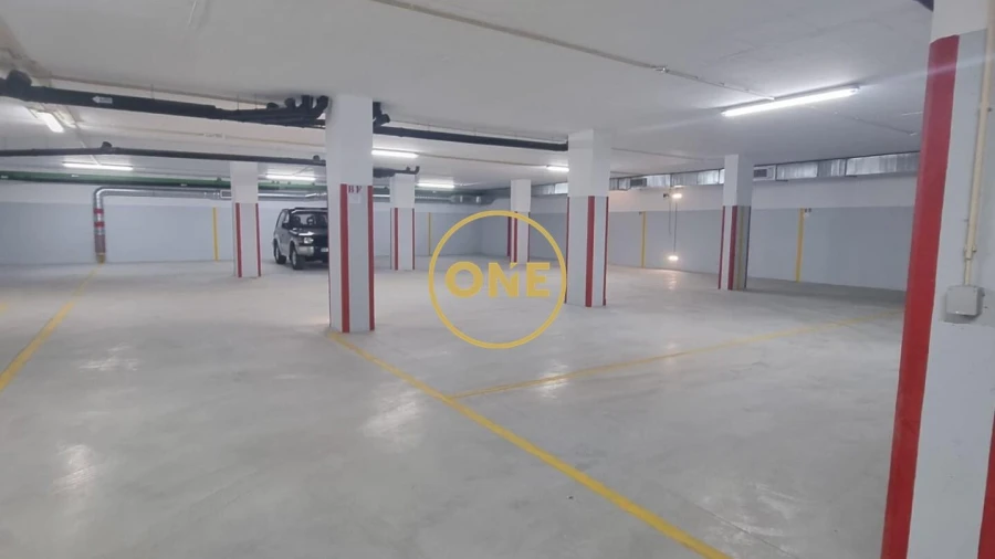 Garagem para Venda em Cedofeita, Santo Ildefonso, Sé, Miragaia, São Nicolau e Vitória