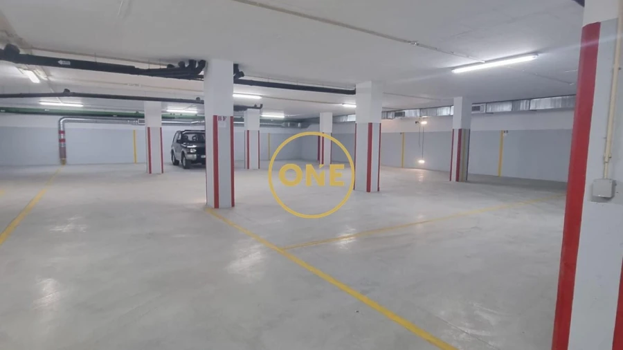 Garagem para Venda em Cedofeita, Santo Ildefonso, Sé, Miragaia, São Nicolau e Vitória