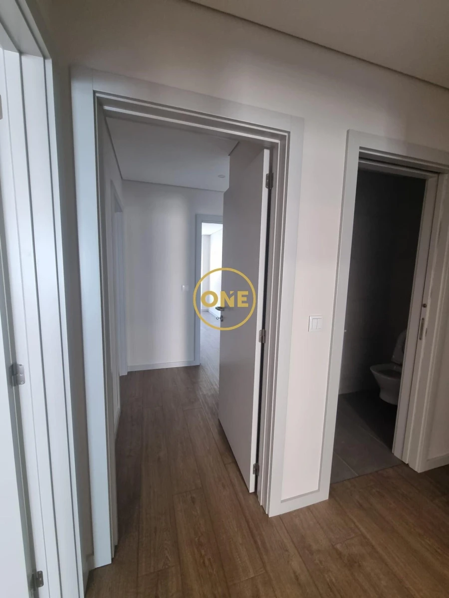 Apartamento T2 para Venda em Cedofeita, Santo Ildefonso, Sé, Miragaia, São Nicolau e Vitória Foto 24