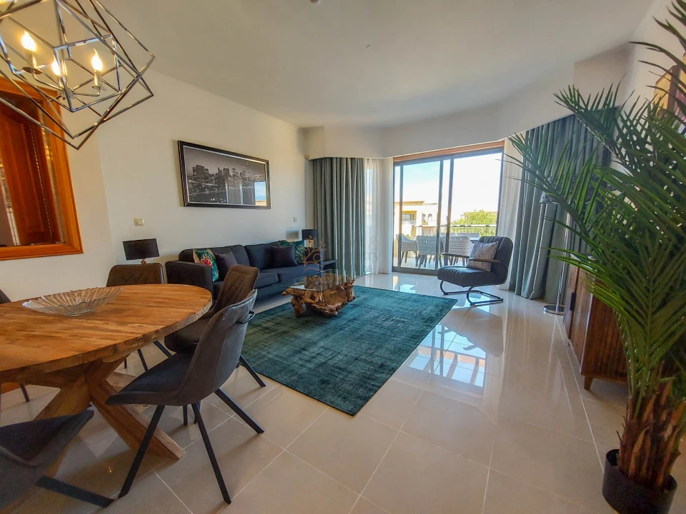 Apartamento T2 para Venda em Quarteira Foto 11