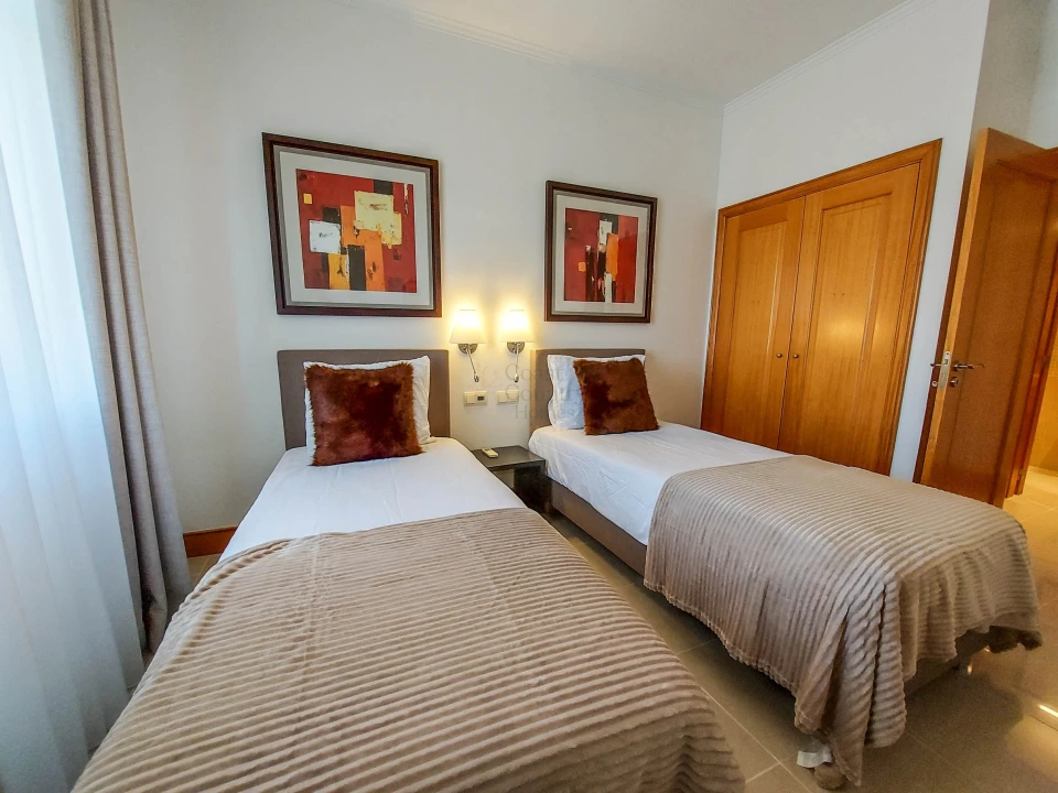 Apartamento T2 para Venda em Quarteira Foto 9