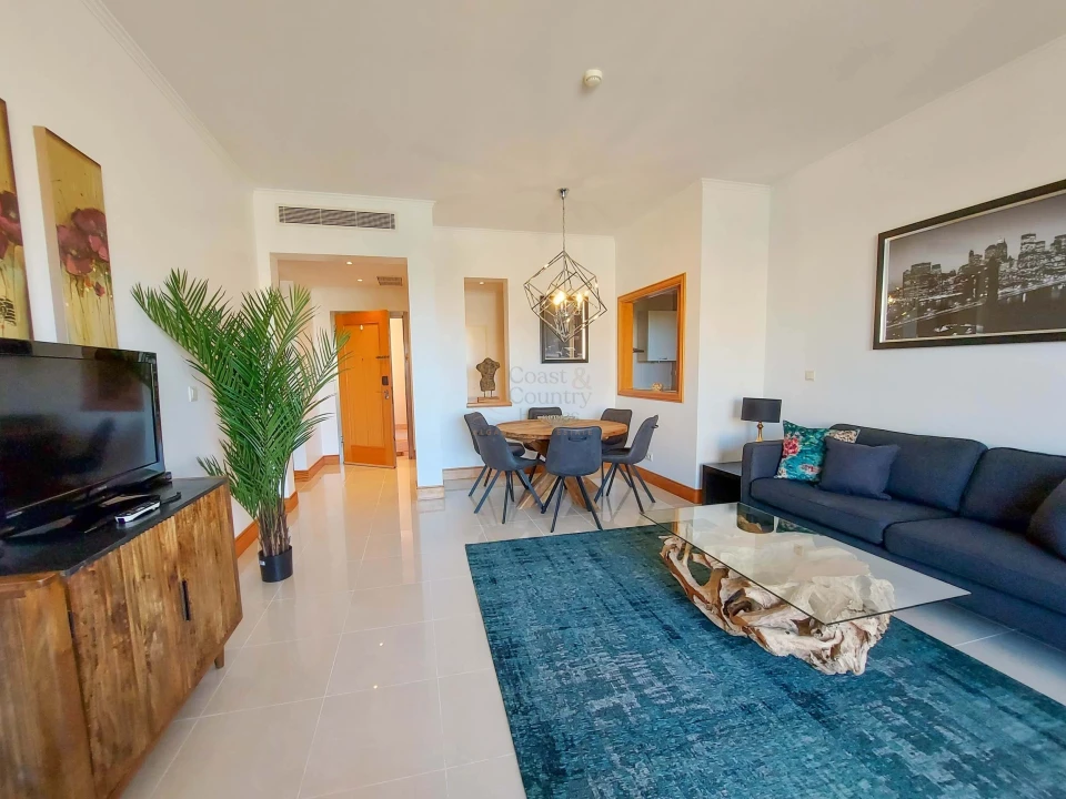 Apartamento T2 para Venda em Quarteira Foto 2