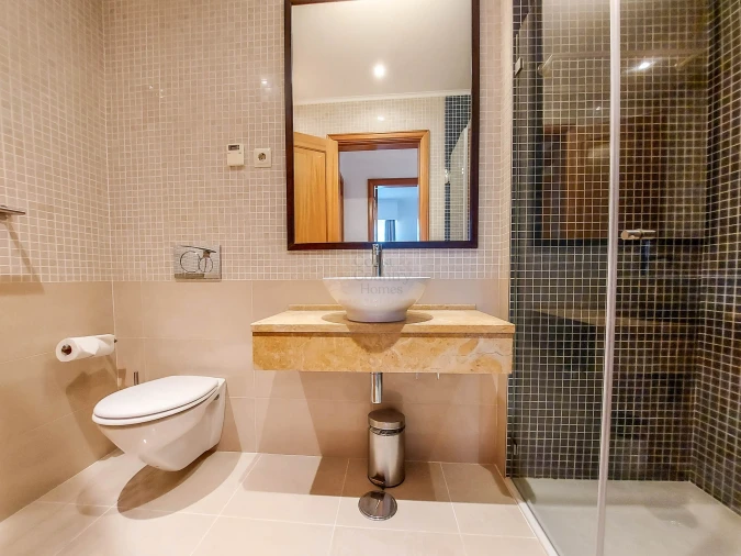 Apartamento T2 para Venda em Quarteira Foto 10