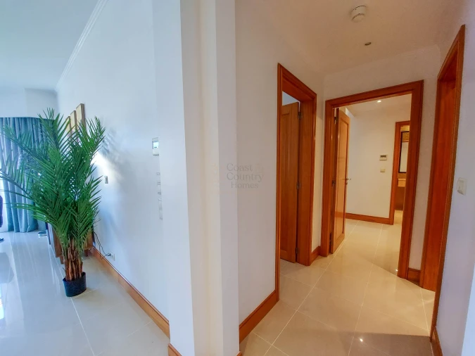 Apartamento T2 para Venda em Quarteira Foto 3