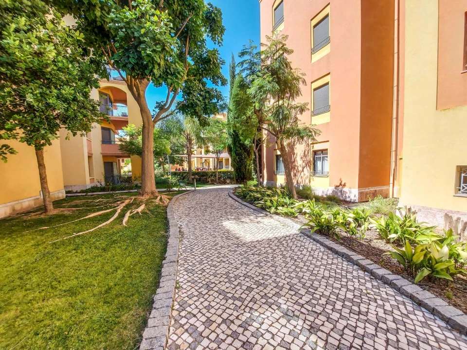 Apartamento T2 para Venda em Quarteira Foto 18