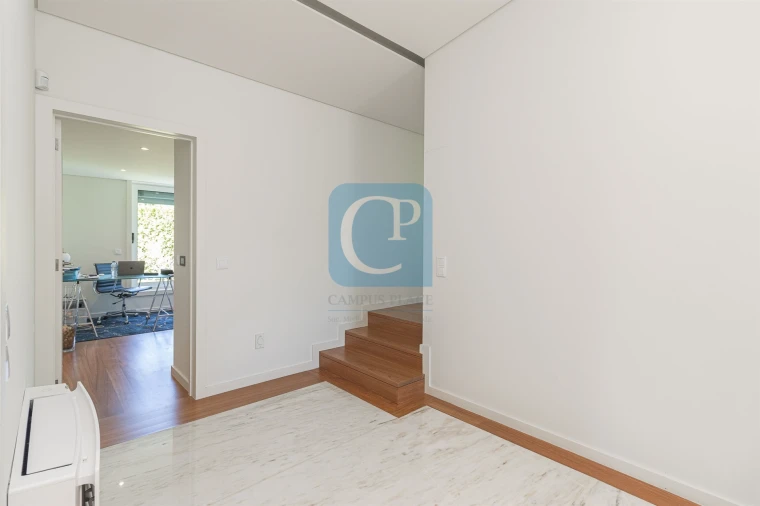 Moradia T5 para Venda em Nogueira e Silva Escura Foto 18