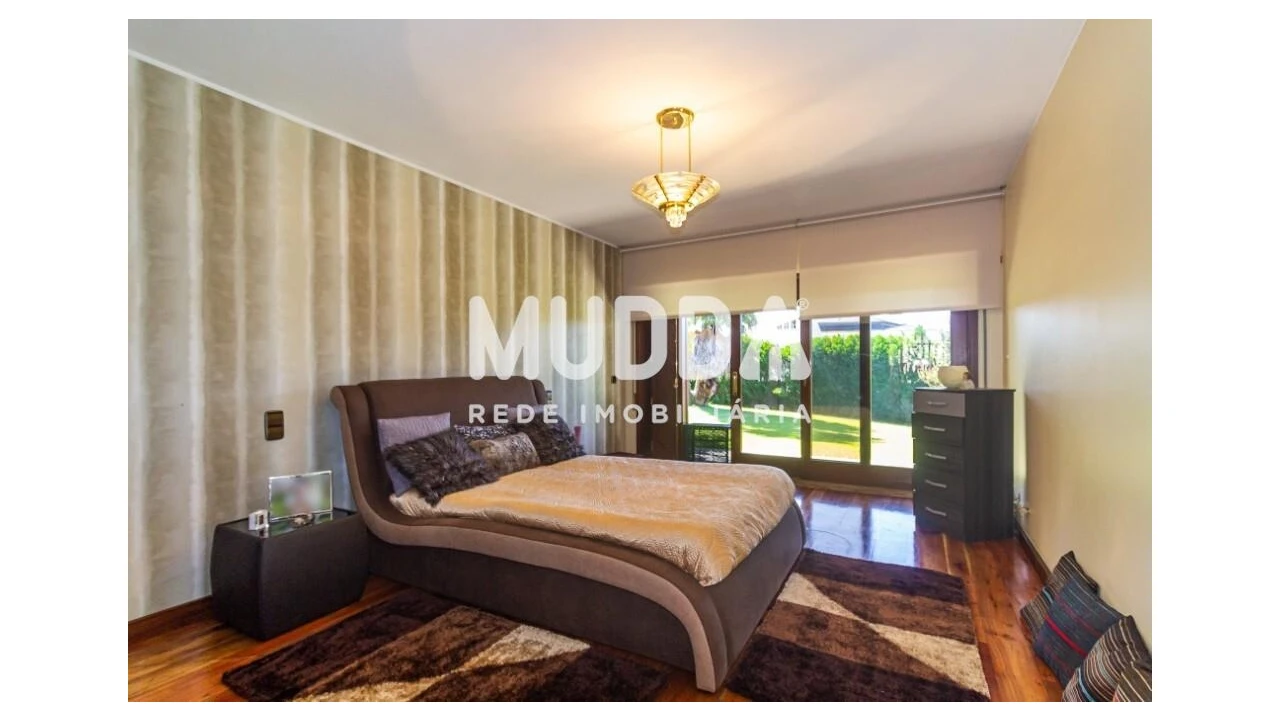 Moradia T5 para Venda em Mozelos Foto 30