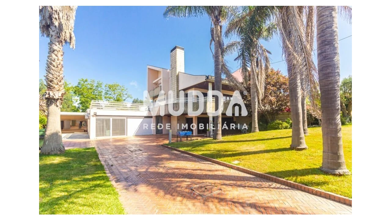 Moradia T5 para Venda em Mozelos Foto 3