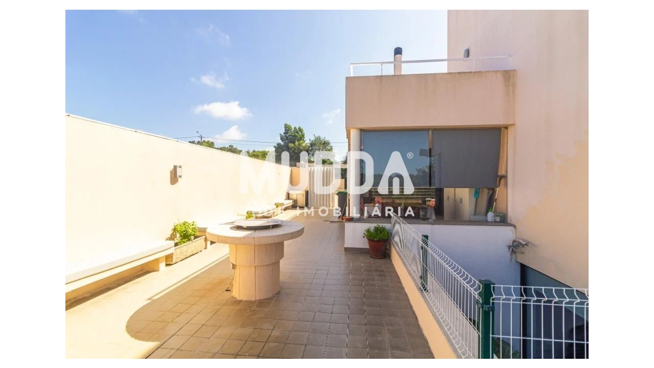 Moradia T5 para Venda em Mozelos Foto 11