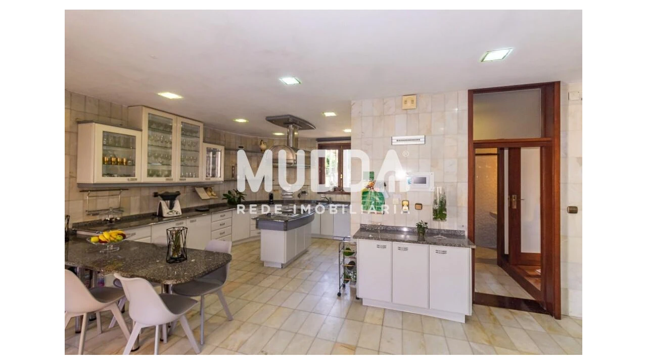 Moradia T5 para Venda em Mozelos Foto 22