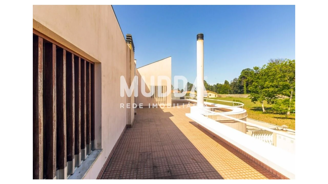 Moradia T5 para Venda em Mozelos Foto 47