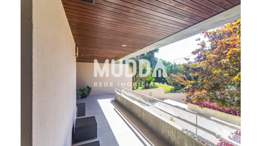 Moradia T5 para Venda em Mozelos Foto 9