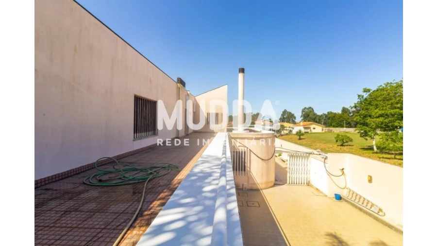 Moradia T5 para Venda em Mozelos Foto 48