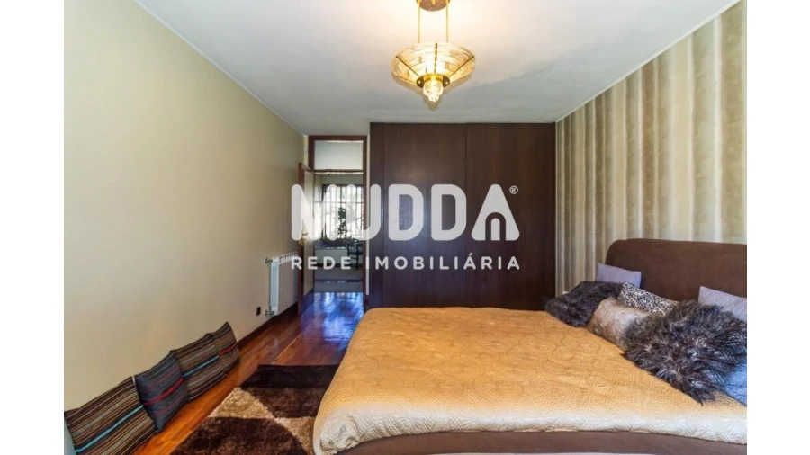 Moradia T5 para Venda em Mozelos Foto 31